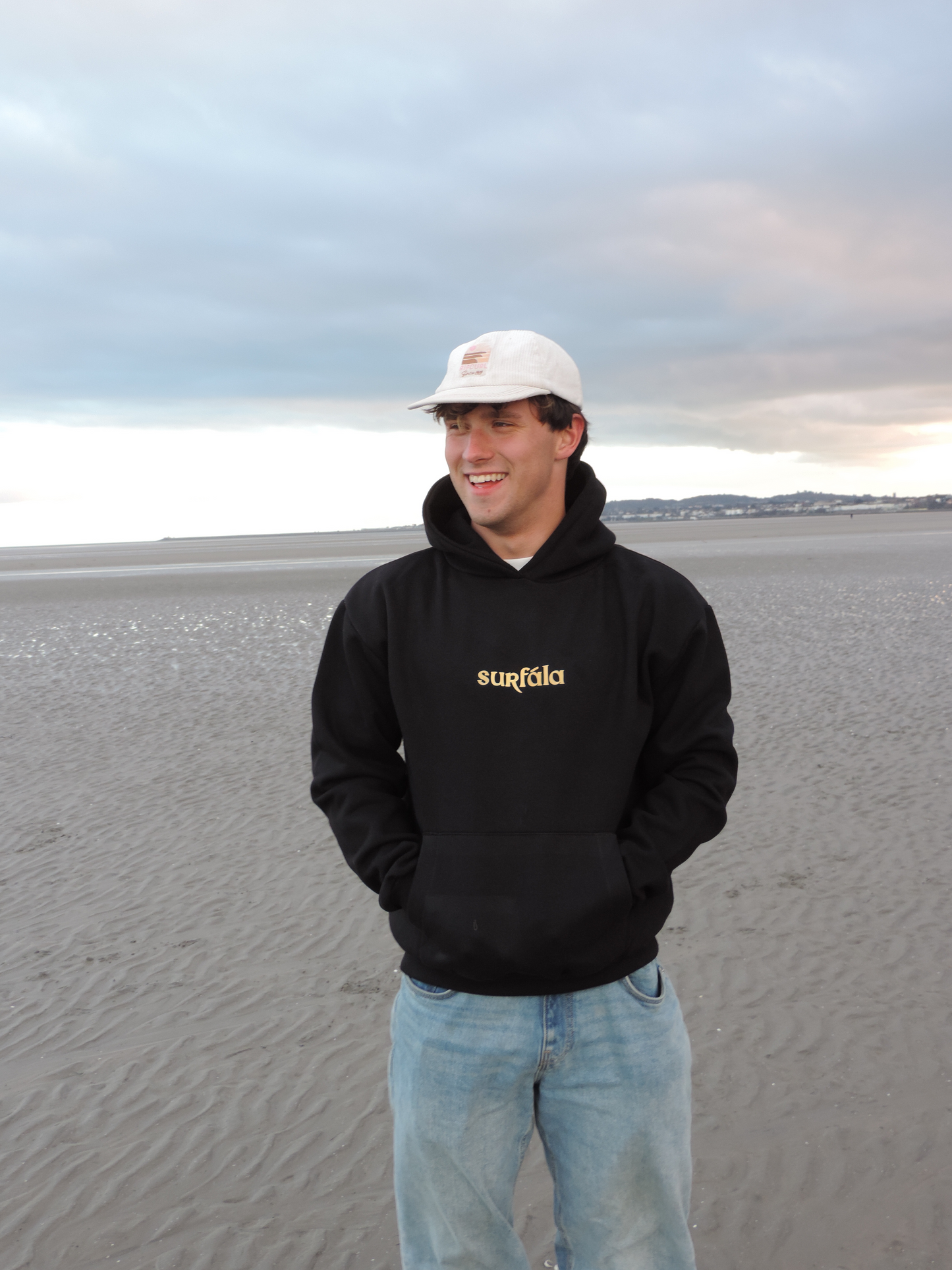 SURFÁLA AT HOME | HEAVYWEIGHT HOODIE