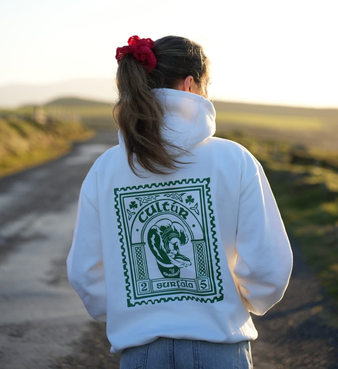 Cultúr Surfála Hoodie
