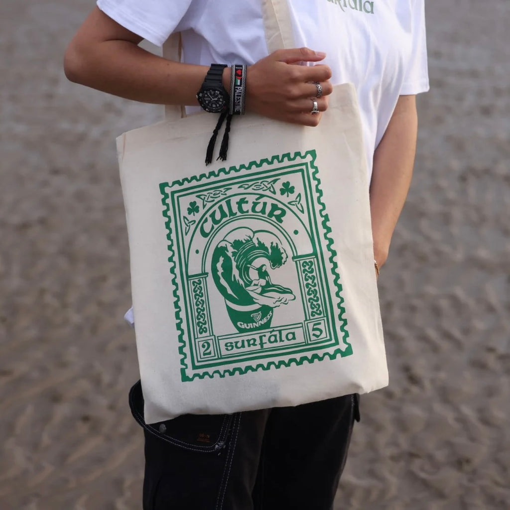 Cultúr Surfála Tote Bag