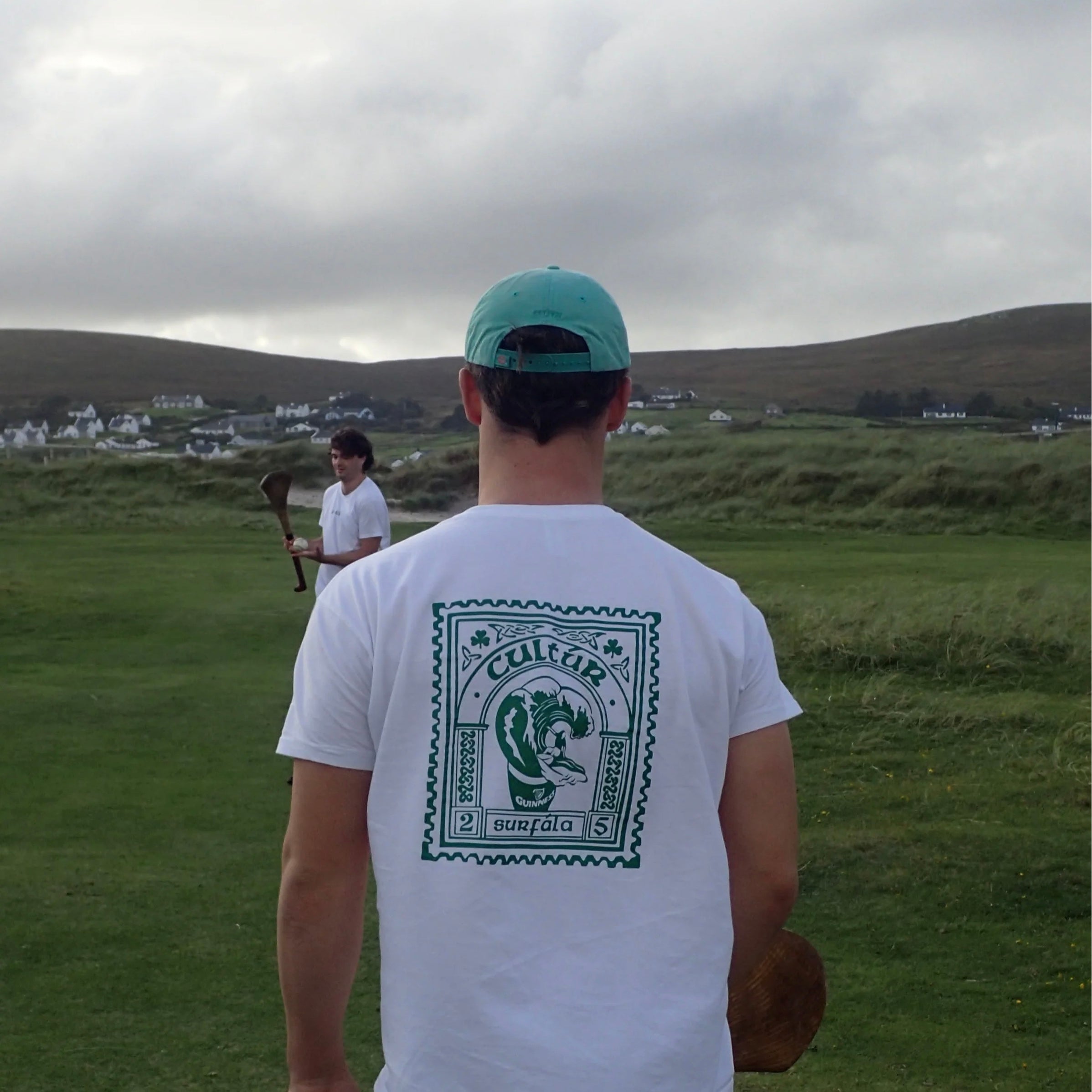 Cultúr Surfála T Shirt