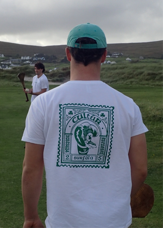 Cultúr Surfála T Shirt